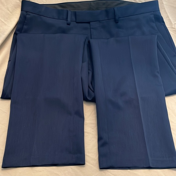 Reaction Kenneth Cole navy dress pants. 40 waist 32 inseam - Picture 2 of 6